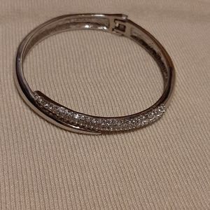 Bracelet/ Bangle